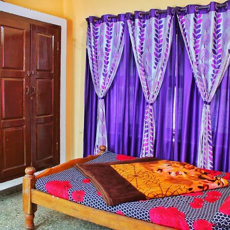 Royal Palm Homestay 马迪凯里 外观 照片