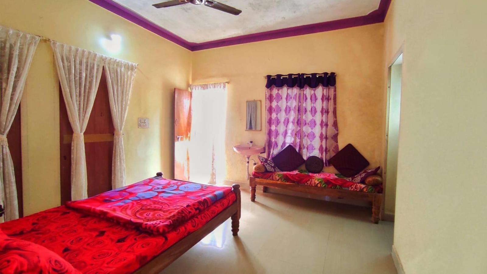 Royal Palm Homestay 马迪凯里 外观 照片
