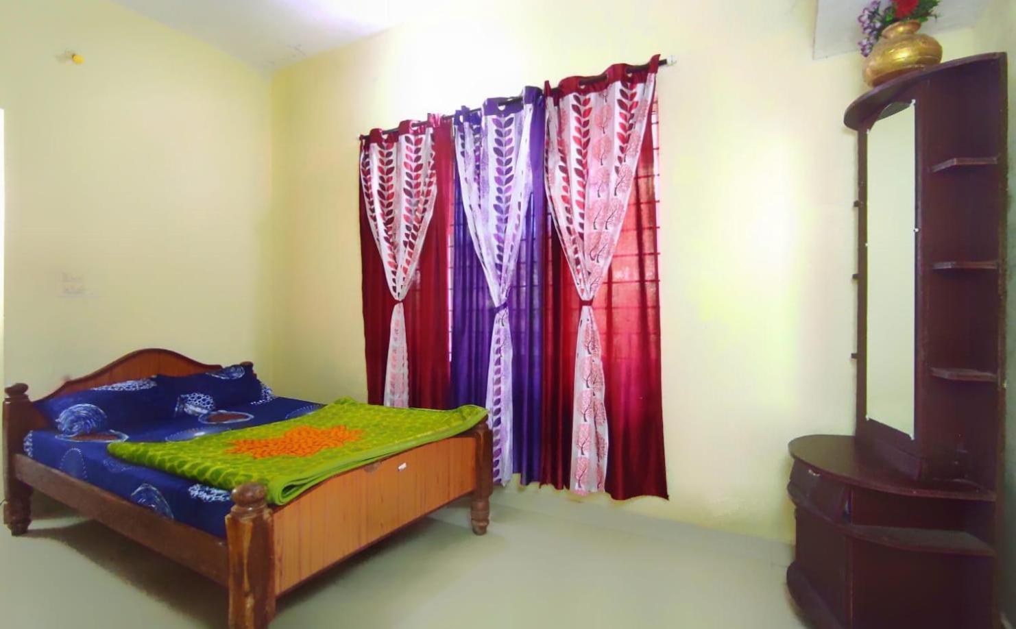 Royal Palm Homestay 马迪凯里 外观 照片